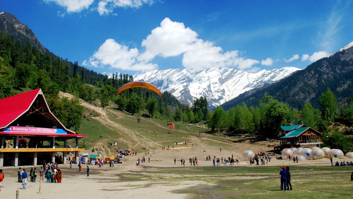 Festive Time in Manali Manali Winter Carnival 2022, Himachal